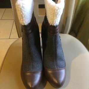 ankle boots by Elle size 9.5